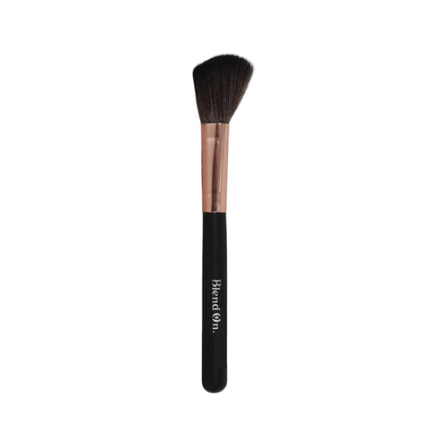 BLEND ON CUT BLUSH BRUSH